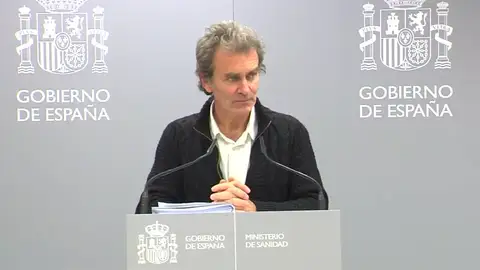 Fernando Simón: "Si se detecta una transmisión comunitaria que lleva semanas reproduciéndose cerrar una ciudad no vale para nada" Fernando Simón: "Si se detecta una transmisión comunitaria que lleva semanas reproduciéndose cerrar una ciudad no vale para nada"