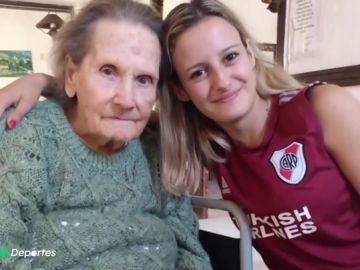 La emocionante historia de una bisabuela con Alzheimer y su bisnieta: "¿Sos de River?"