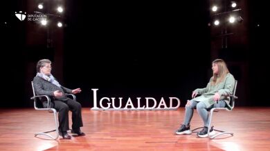 La reflexión entre una abuela y su nieta sobre la igualdad en un vídeo del 8M de la Diputación de Cáceres
