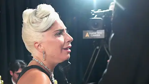 Lady Gaga tras ganar el Oscar por 'Shallow' de 'Ha nacido una estrella' Lady Gaga tras ganar el Oscar por 'Shallow' de 'Ha nacido una estrella'