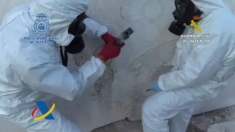 Desarticulada una banda que ocultaba droga en bloques de mármol Desarticulada una banda que ocultaba droga en bloques de mármol