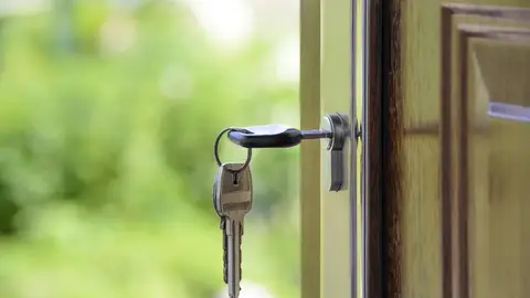 Imagen de archivo de la puerta de una vivienda. Imagen de archivo de la puerta de una vivienda.