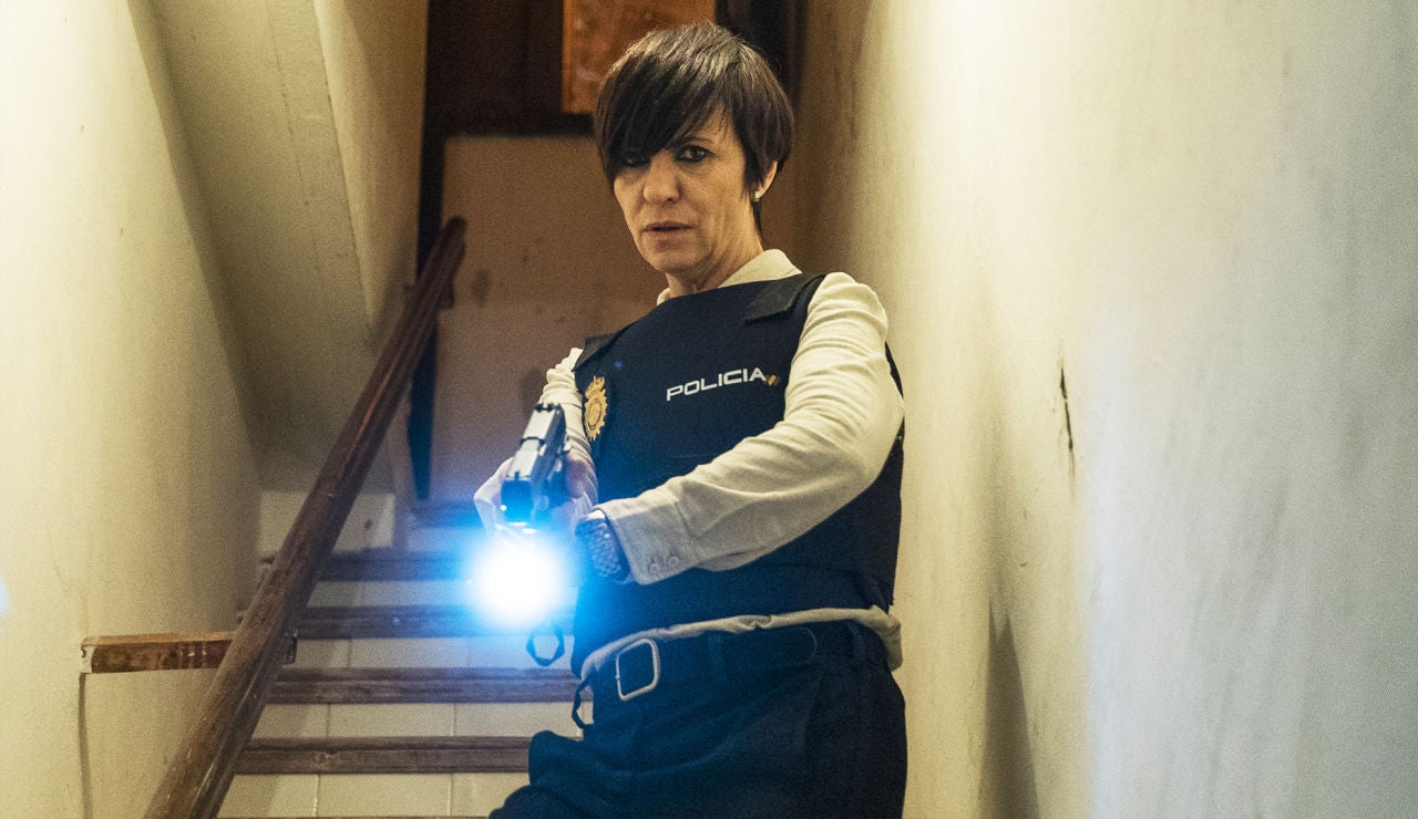 Eva arriesga su vida al enfrentarse cara a cara con Zarko, el sicario de Quitombo