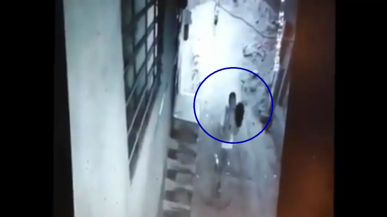 Captura del vídeo de la cámara de seguridad de Independencia Captura del vídeo de la cámara de seguridad de Independencia