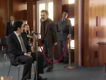 Armando traiciona a Valverde para conseguir la libertad Armando traiciona a Valverde para conseguir la libertad