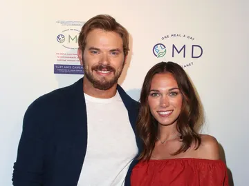 Kellan Lutz y su mujer Brittany Gonzales Kellan Lutz y su mujer Brittany Gonzales