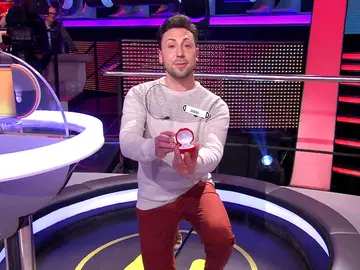 ¡Qué bonito! La romántica petición de matrimonio de Dani a su novia en directo en '¡Ahora caigo!' ¡Qué bonito! La romántica petición de matrimonio de Dani a su novia en directo en '¡Ahora caigo!'