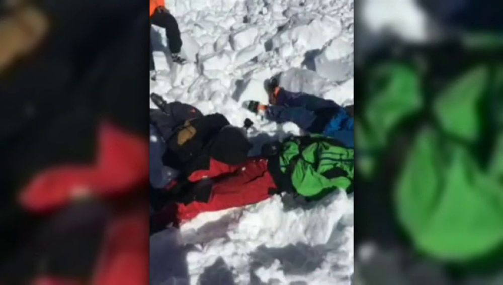 El desesperado rescate a los tres montañeros españoles fallecidos tras una avalancha en el Cáucaso