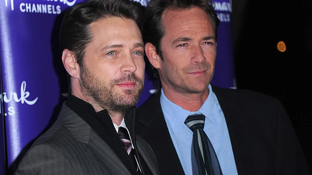 Jason Priestley y Luke Perry Jason Priestley y Luke Perry