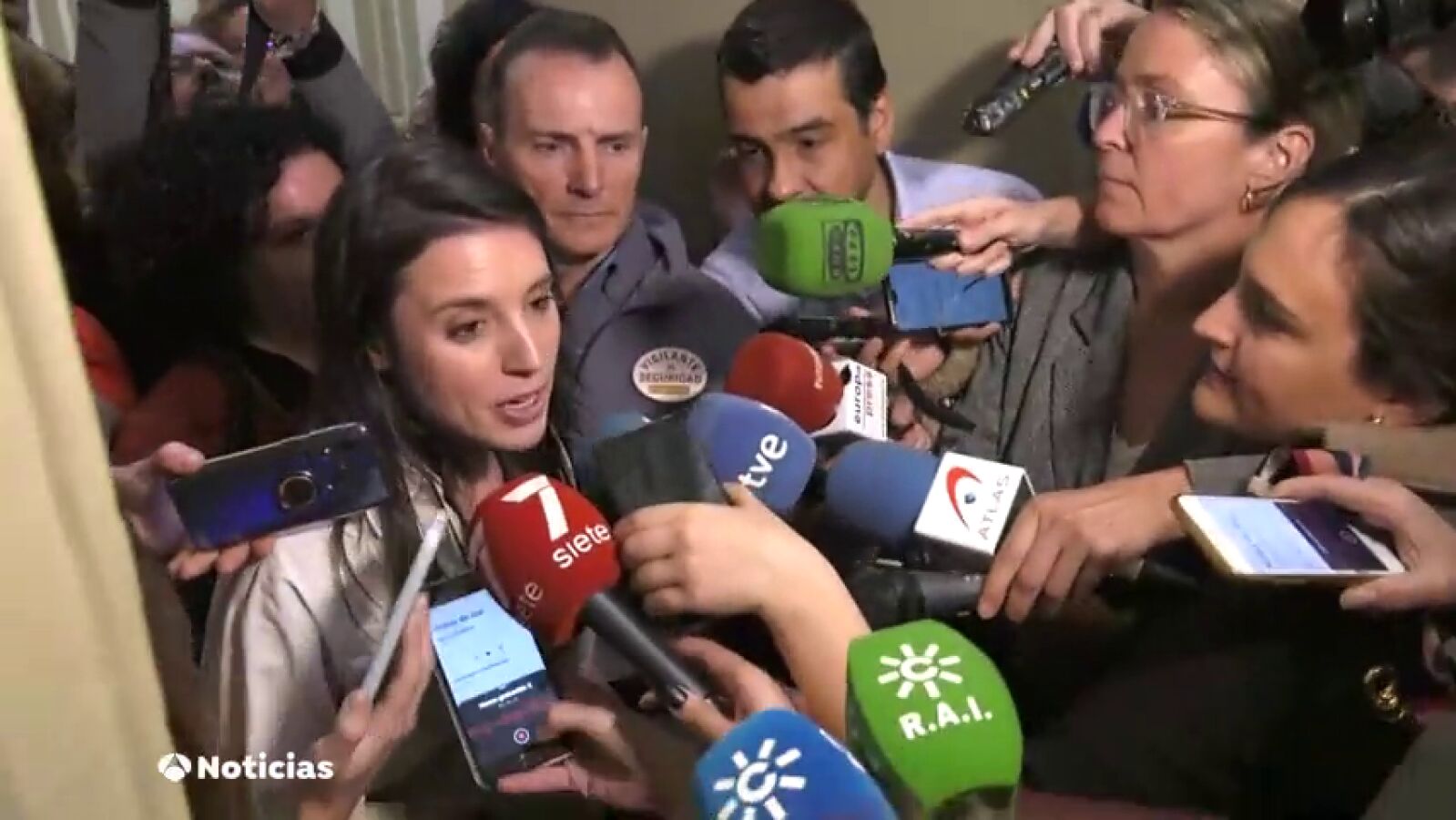 Irene Montero responde a Cayetana Álvarez de Toledo: 