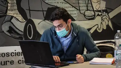 Aislados en casa por coronavirus Coronavirus