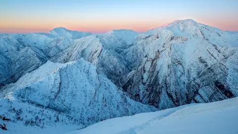 Tres montañeros catalantes mueren tras una avalancha en el Cáucaso Tres montañeros catalantes mueren tras una avalancha en el Cáucaso