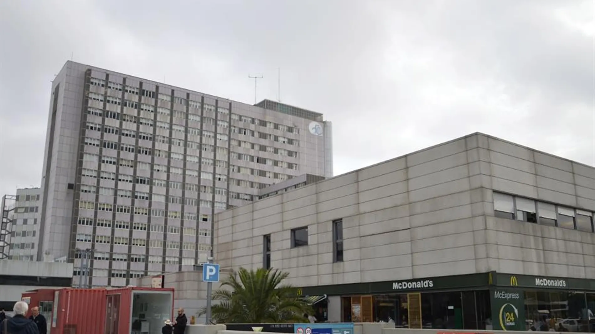Vista general del Hospital universitario de La Paz en Madrid Vista general del Hospital universitario de La Paz en Madrid