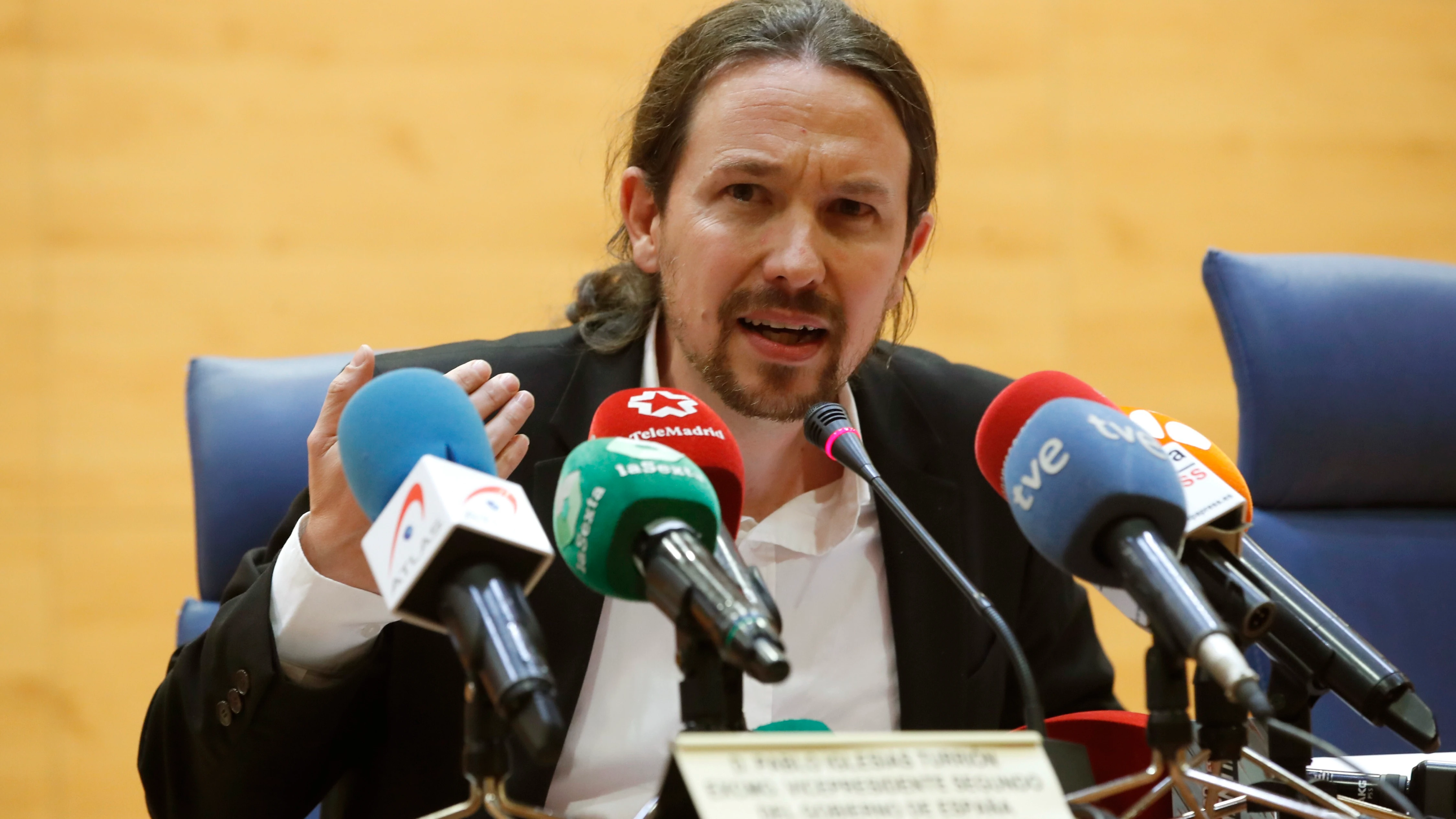 Estudiantes increpan a Pablo Iglesias en la Universidad Estudiantes increpan a Pablo Iglesias en la Universidad