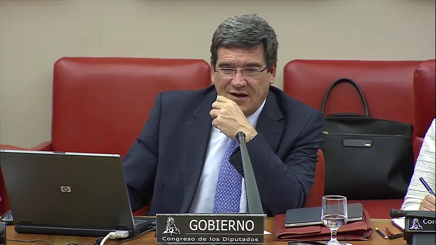 El Gobierno quiere castigar las jubilaciones anticipadas y favorecer compatibilizar pensiones y trabajo El Gobierno quiere castigar las jubilaciones anticipadas y favorecer compatibilizar pensiones y trabajo