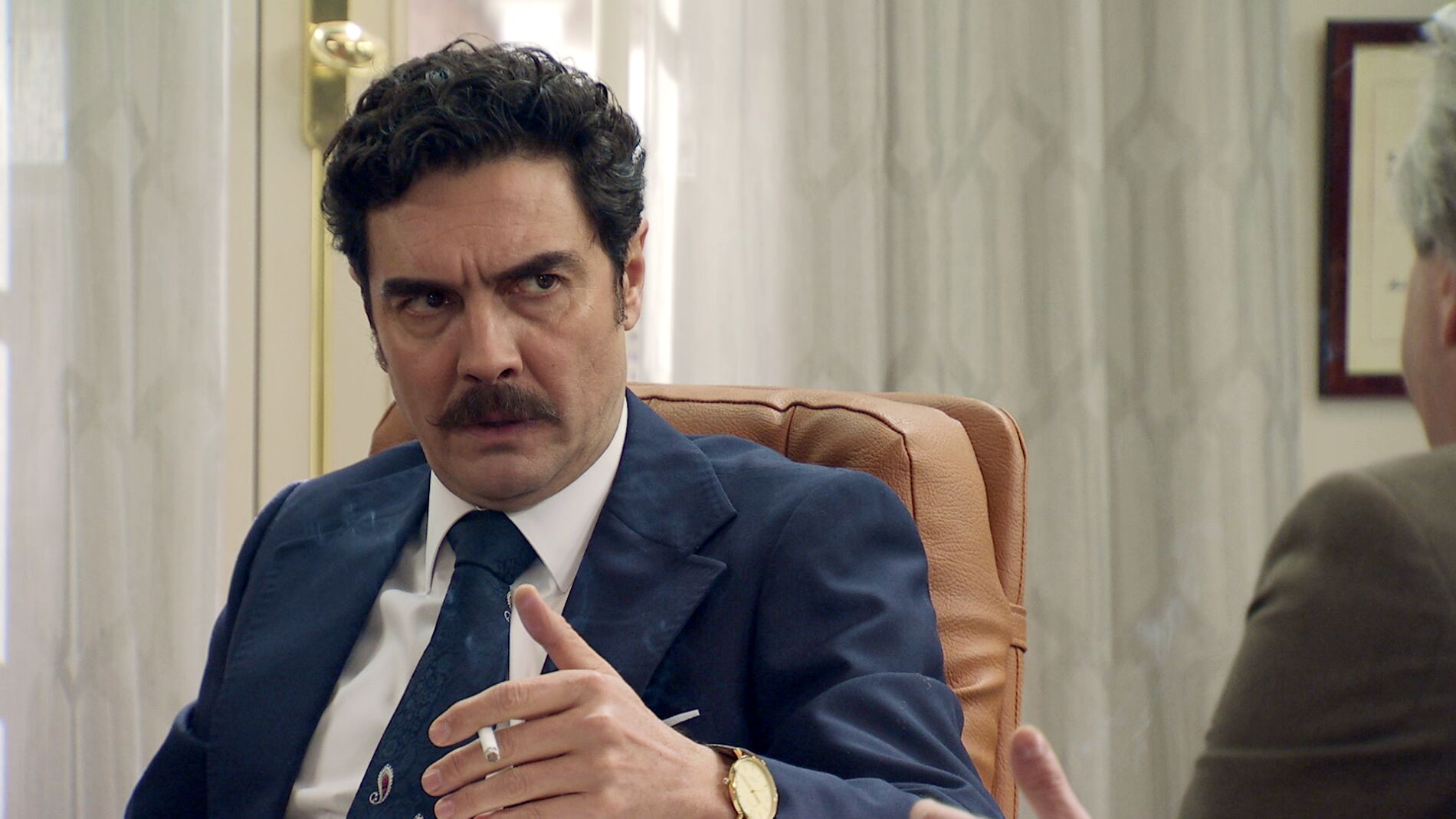 Armando, hundido por su propio  chantaje