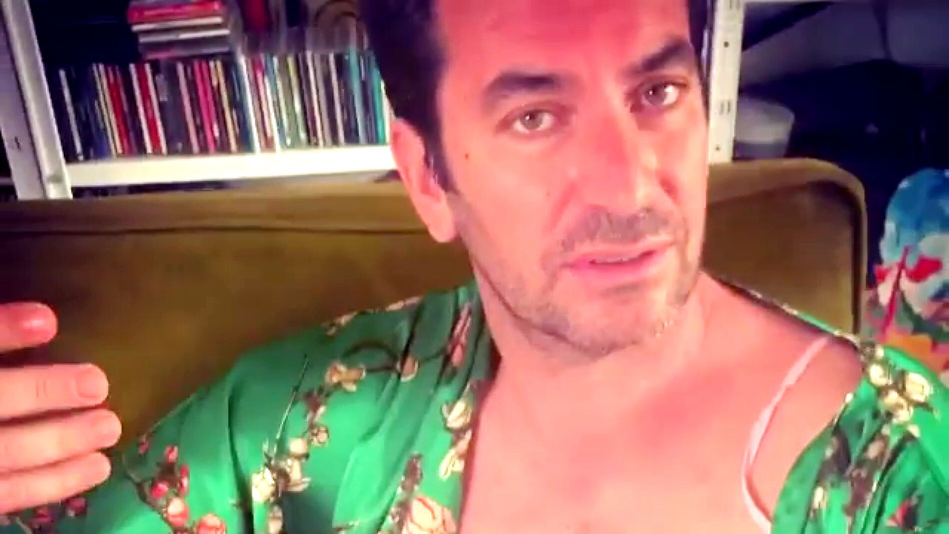 La hilarante felicitación de Arturo Valls por el día del padre tras días encerrado en casa