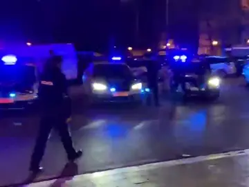 Plentzia: Detenidos por lanzar sillas y botellas contra la Ertzaintza en un botellón en Vizcaya Plentzia: Detenidos por lanzar sillas y botellas contra la Ertzaintza en un botellón en Vizcaya