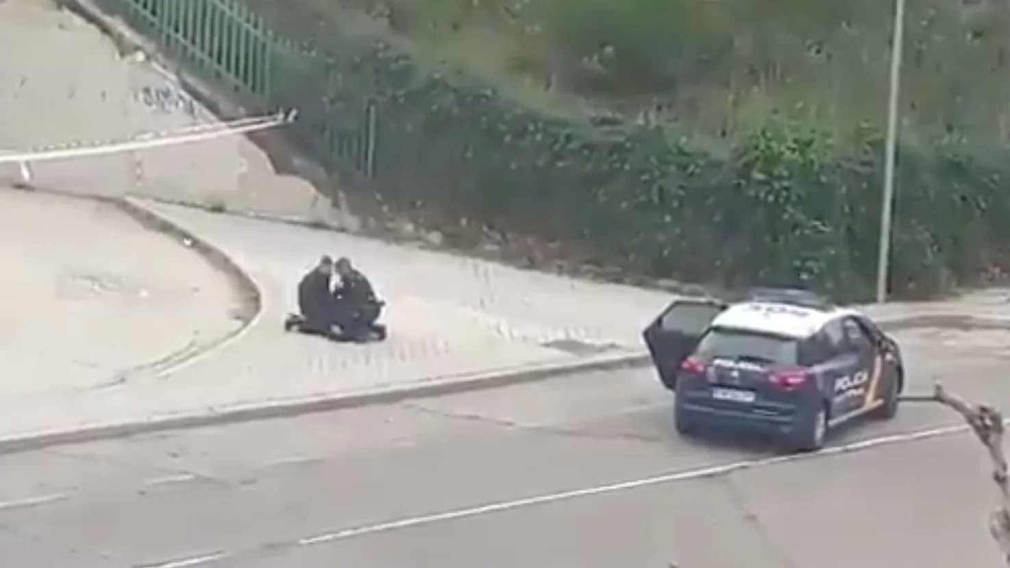 Detenci&oacute;n de una runner en plena calle