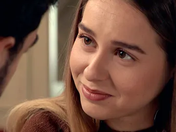 Luisita piensa en Amelia pero le encandila la bondad de Sebas Luisita piensa en Amelia pero le encandila la bondad de Sebas