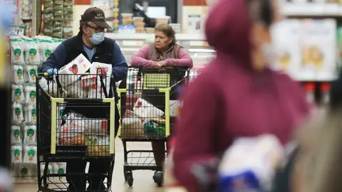 Imagen de archivo de un supermercado. Imagen de archivo de un supermercado.