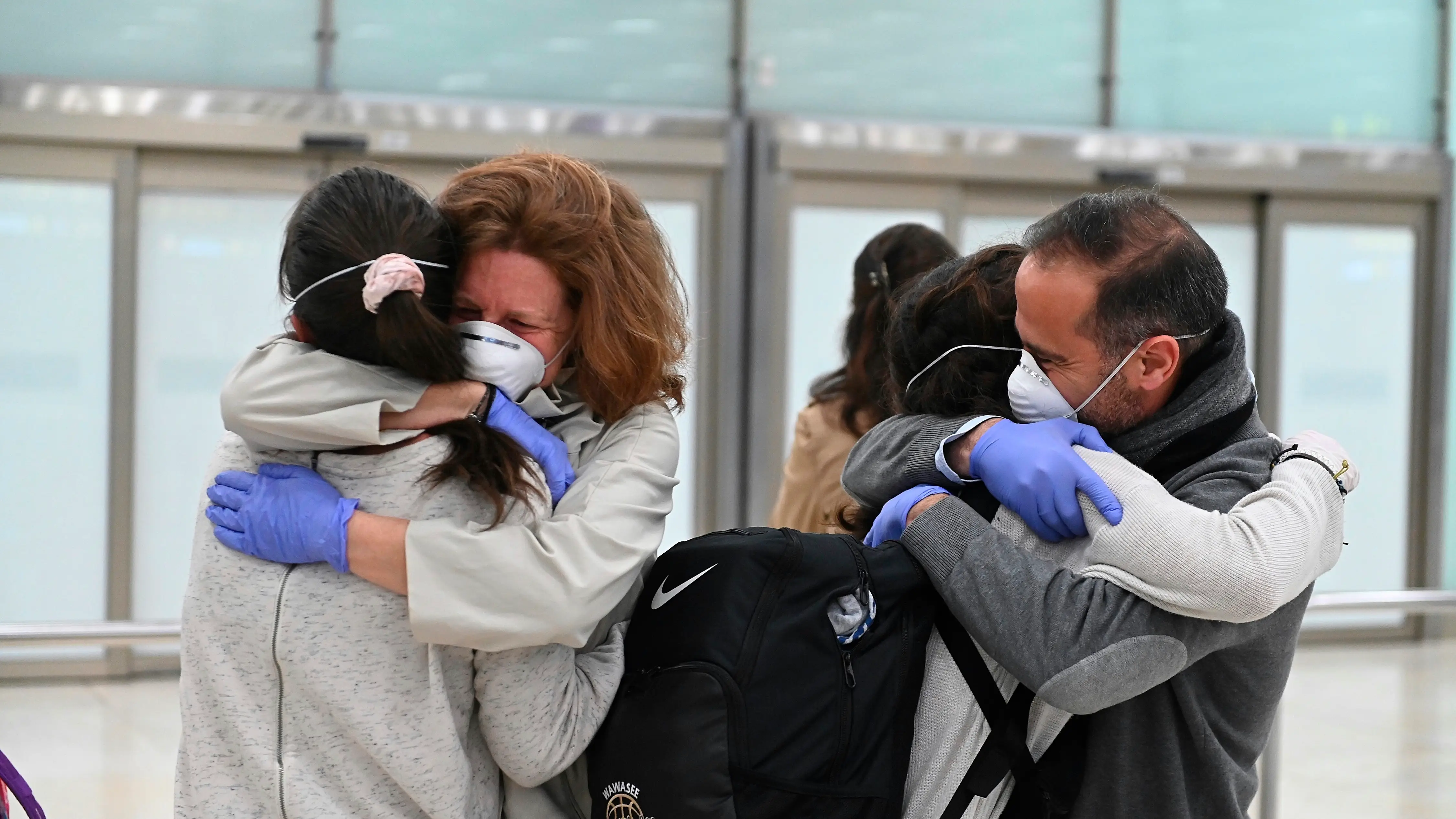 Llegada al aeropuerto de Barajas de los pasajeros procedentes de Quito