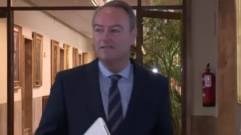 La larga lista de políticos afectados por el coronavirus La larga lista de políticos afectados por el coronavirus