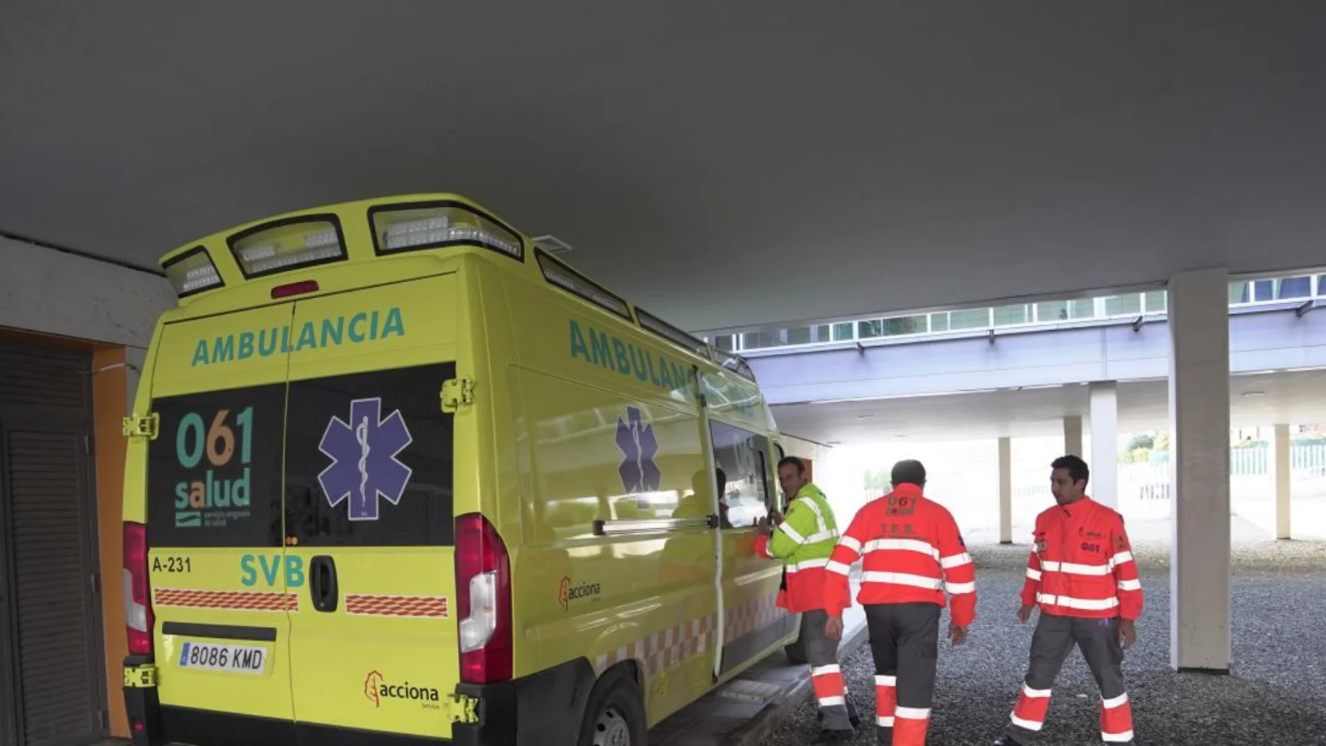 Ambulancias trabajando por el coronavirus. Ambulancias trabajando por el coronavirus.