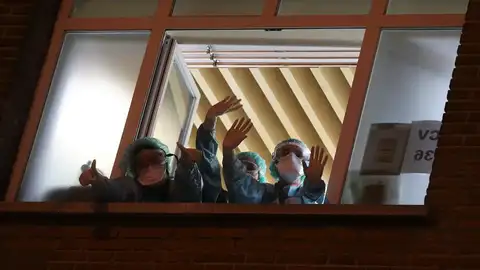 Sanitarios agradecen las muestras de afecto Sanitarios agradecen las muestras de afecto