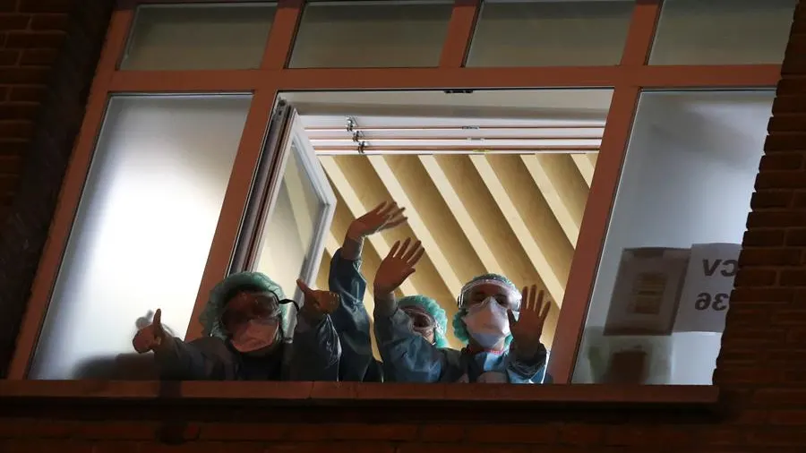 Sanitarios agradecen las muestras de afecto Sanitarios agradecen las muestras de afecto