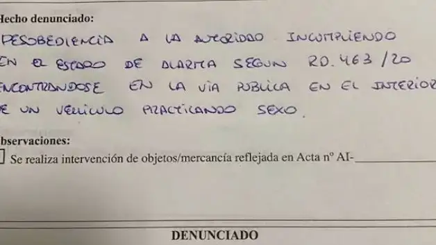Multa por practicar sexo en coche Multa por practicar sexo en coche