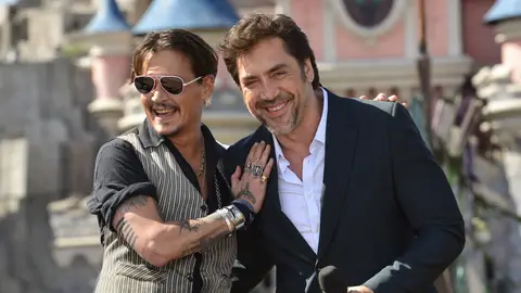 Johnny Depp y Javier Bardem Johnny Depp y Javier Bardem