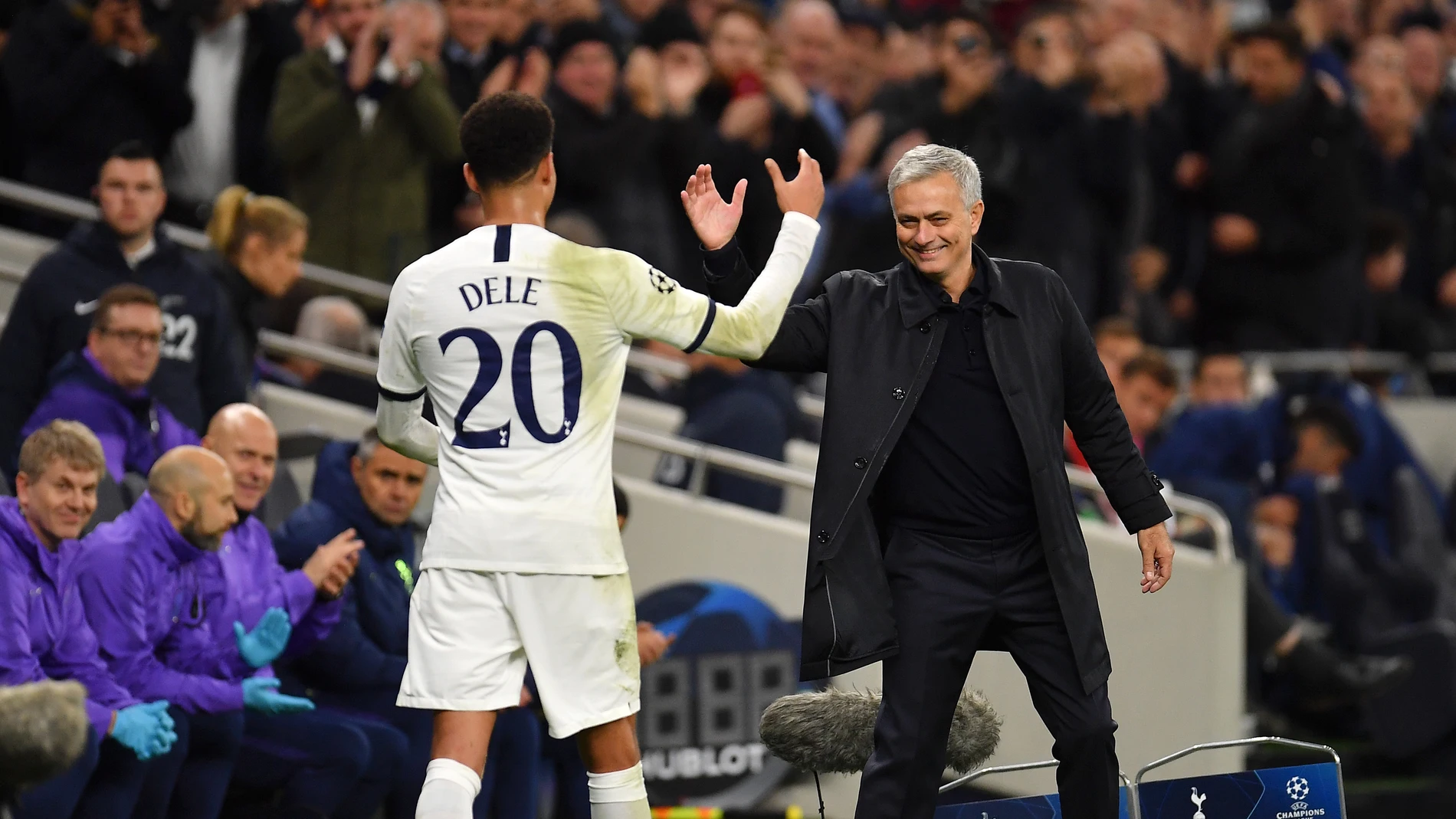 Dele Alli y José Mourinho Dele Alli y José Mourinho