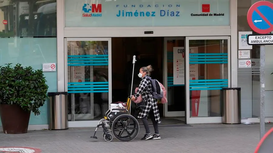 Puerta de la Fundaci&oacute;n Jim&eacute;nez D&iacute;az