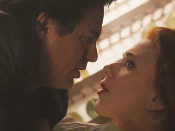 Mark Ruffalo y Scarlett Johansson como Hulk y Viuda Negra Mark Ruffalo y Scarlett Johansson como Hulk y Viuda Negra