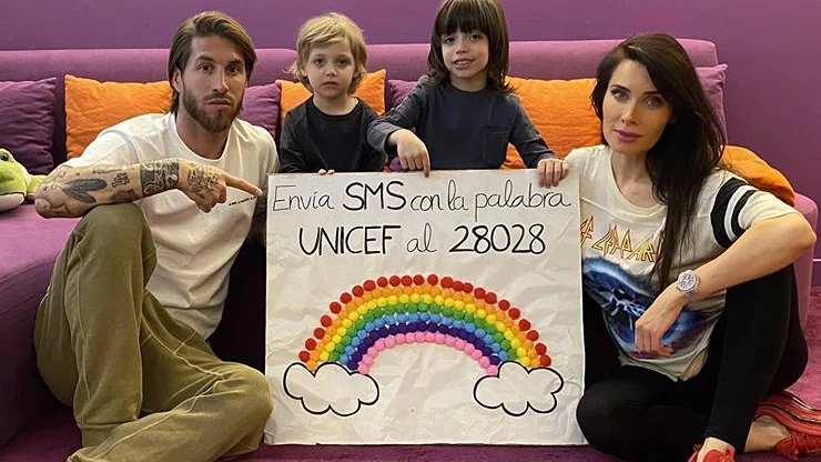 Ramos y Pilar Rubio piden colaborar con Unicef Ramos y Pilar Rubio piden colaborar con Unicef