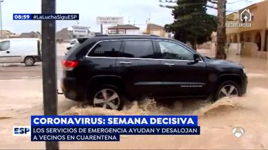 Las inundaciones en Los Acázares obligan a evacuar a vecinos en cuarentena por el coronavirus