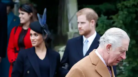 Meghan Markle, el príncipe Harry y su padre el príncipe Carlos Meghan Markle, el príncipe Harry y su padre el príncipe Carlos