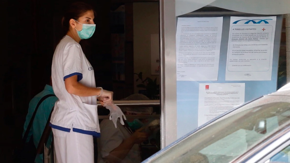 Sanidad recomienda que los trabajadores de residencias no vacunados se hagan PCR 2 veces por semana Sanidad recomienda que los trabajadores de residencias no vacunados se hagan PCR 2 veces por semana