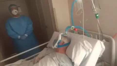 Así funcionan las mascarillas de 'snorkel' para tratar pacientes con coronavirus Así funcionan las mascarillas de 'snorkel' para tratar pacientes con coronavirus