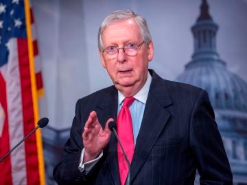 El líder de la mayoría republicana en el Senado, Mitch McConnel