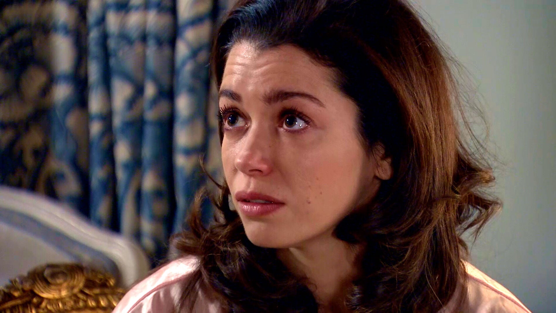 Amelia rompe a Luisita: &ldquo;&iquest;Tienes idea de c&oacute;mo me siento teni&eacute;ndote aqu&iacute; y saber que no te puedo besar?&rdquo;