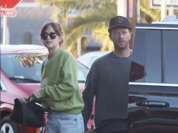 Dakota Johnson y Chris Martin Dakota Johnson y Chris Martin