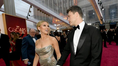 Scarlett Johansson y Colin Jost