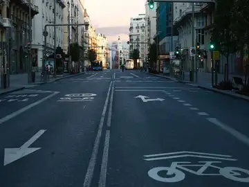 Vista de la Gran Vía de Madrid, vacía Vista de la Gran Vía de Madrid, vacía