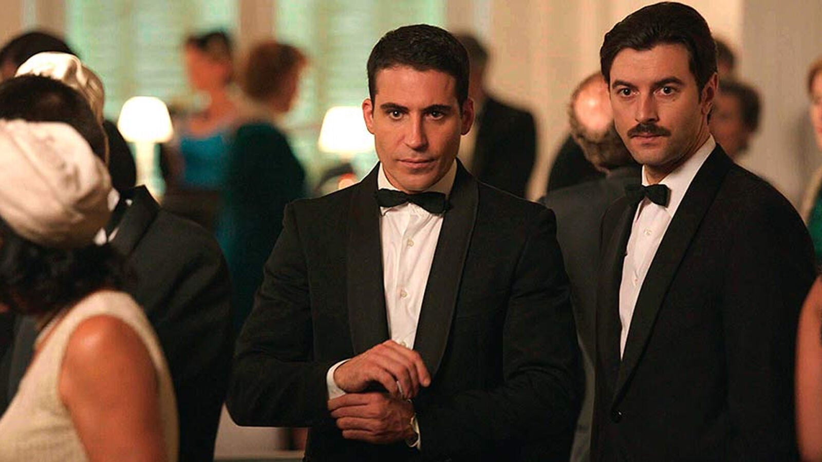 Miguel Ángel Silvestre, Maxi Iglesias, Javier Rey o Adrián Lastra, así pasan el confinamiento los chicos 'Velvet' 