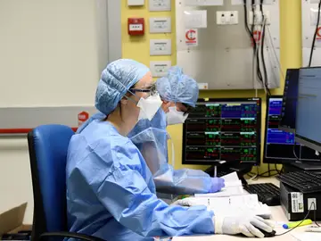 Médicos que tratan el coronavirus en Europa Médicos que tratan el coronavirus en Europa