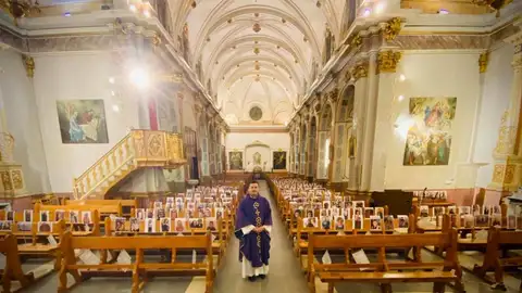 El párroco de Villar del Arzobispo El párroco de Villar del Arzobispo