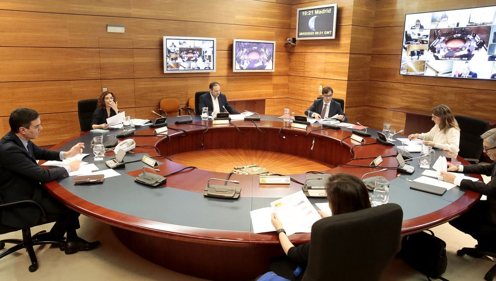 Imagen de un Consejo de Ministros Extraordinario celebrado durante la pandemia de COVID-19