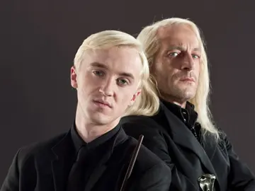 Tom Felton y Jason Isaacs como Draco y Lucius Malfoy Tom Felton y Jason Isaacs como Draco y Lucius Malfoy